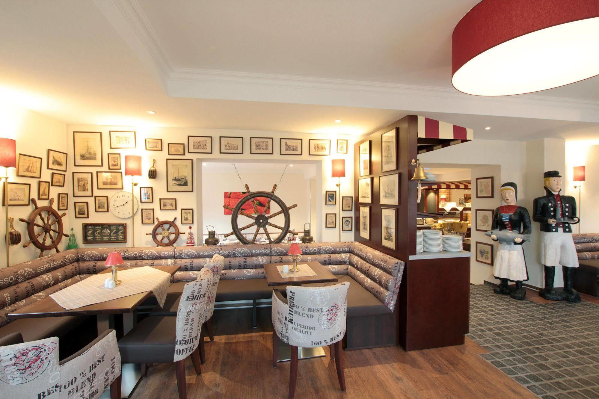 Park Hotel Sellin Luaran gambar