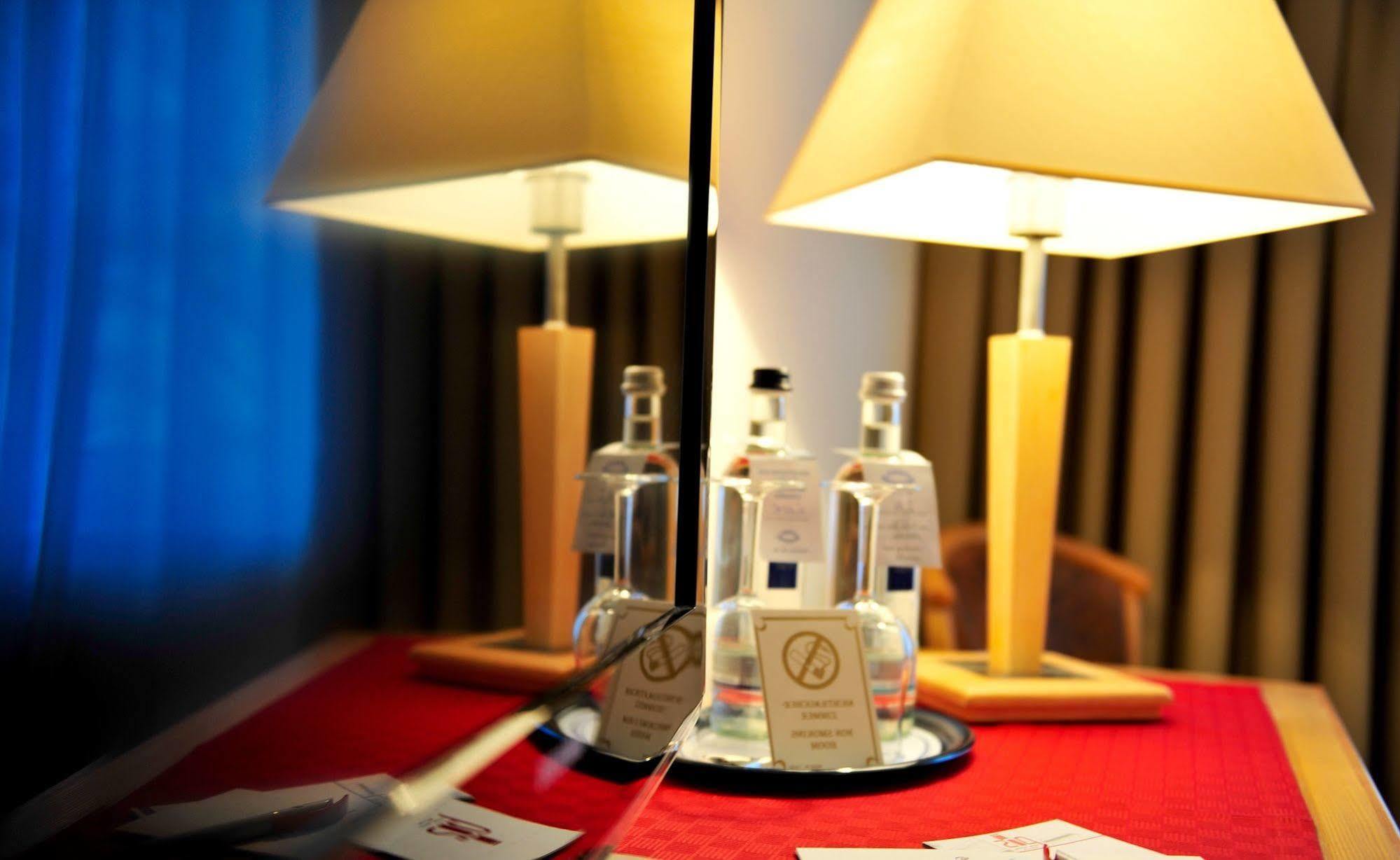 Park Hotel Sellin Luaran gambar